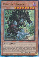 ¡Peligro! ¡Pie Grande! (UTR) [RA03-EN019] Raro Supremo Prismático 