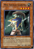 Gardna de escudo medio [TLM-EN024] Rara 